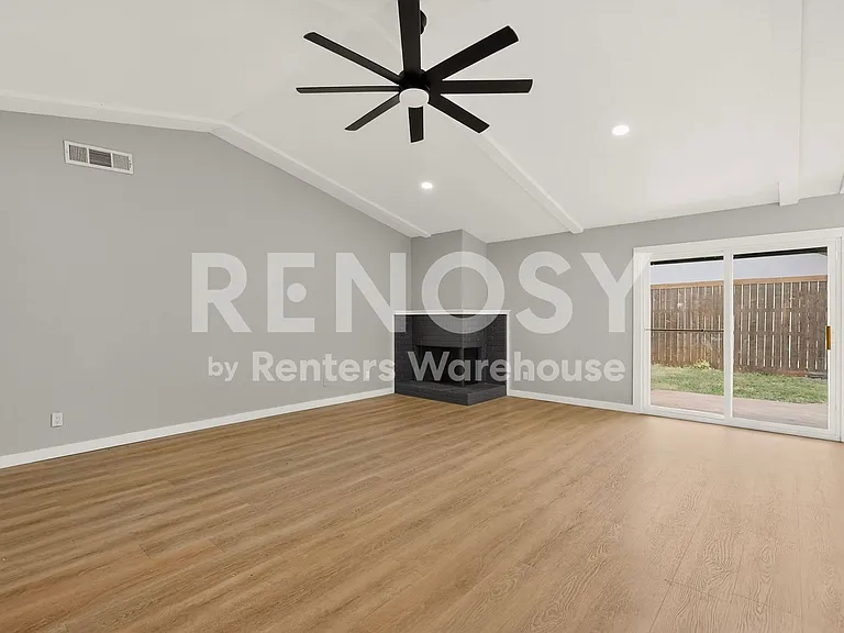 507 S Spring Creek Dr — Photo 23