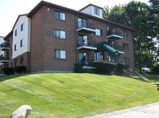 134 Mammoth Rd, Hooksett, NH 03106