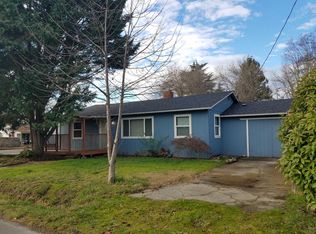 902 SW Isham St, Grants Pass, OR 97526