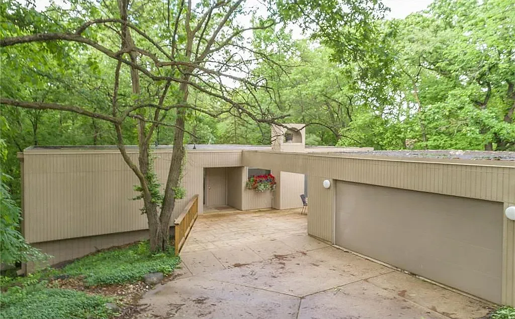 4 bed, 1615 sqft, $1,800 — Photo 1