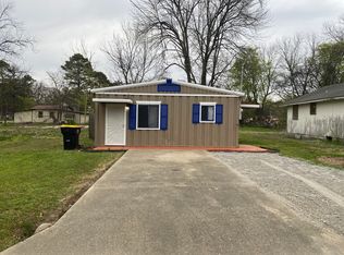 513 SW 3rd St, England, AR 72046