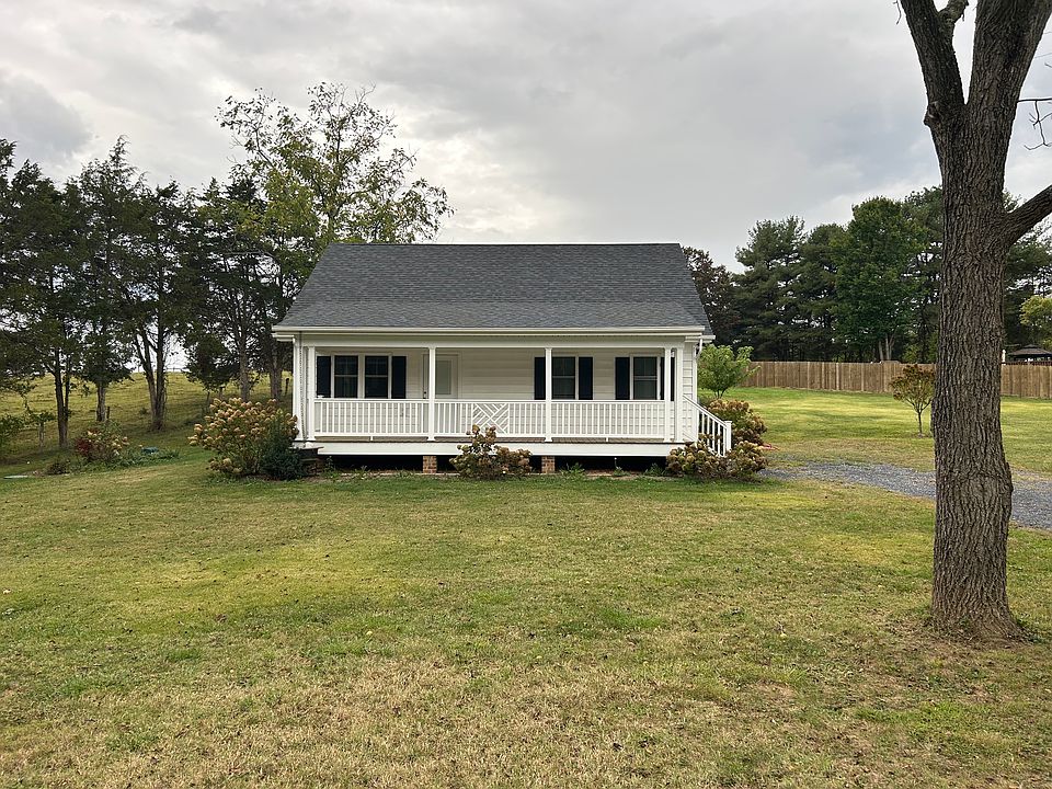 2nd image of 17 Ralston Ln