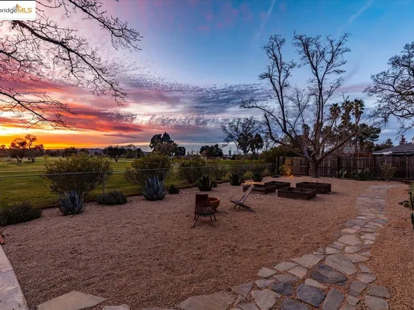 1550 Creston Rd, Paso Robles, CA 93446