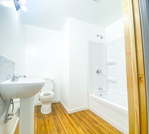 5th image of 301 W Washington St