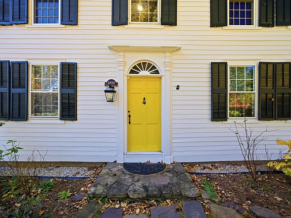 3rd image of 16 Parish Hill Rd