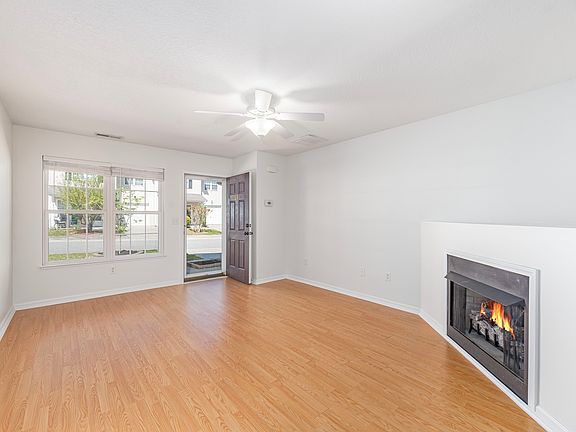 5th image of 46 Cheshire Way