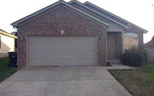 112 Wysteria Ln — Photo 1