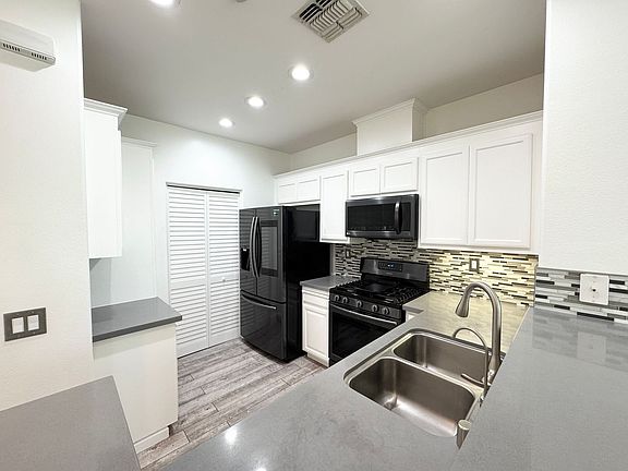 4th image of 3275 Dublin Blvd APT 220