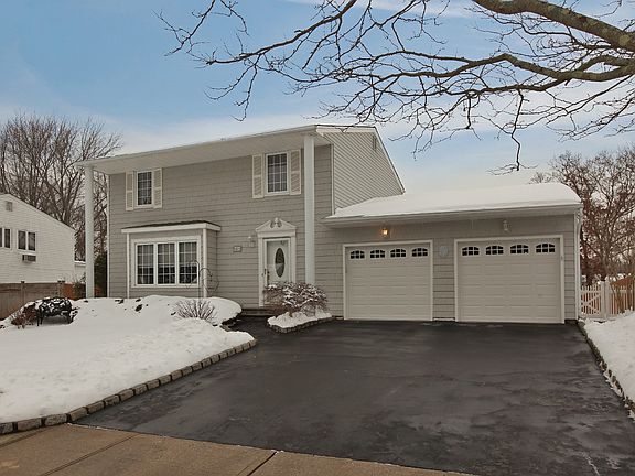 2nd image of 81 Burleigh Dr