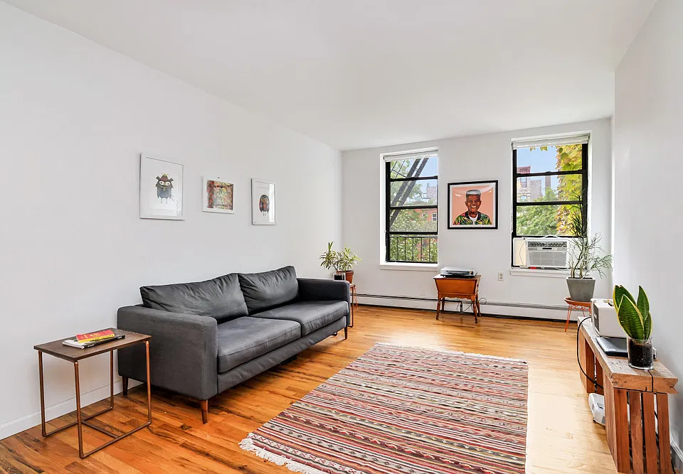 72 E 3rd St #4D