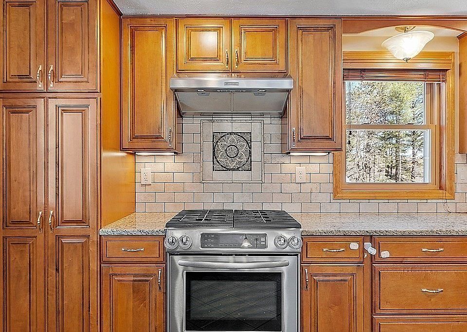 30 Hamilton Ave, Billerica, MA 01821 Zillow