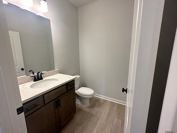3rd image of 28288 Moreau Dr