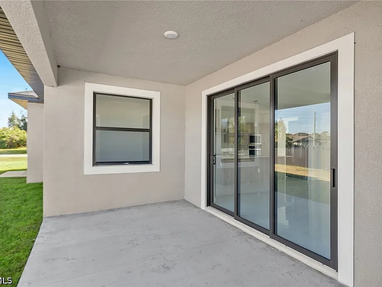 1142 Edelweiss St E — Photo 22