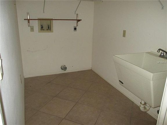 3rd image of 5614 Garden Lakes Majestic