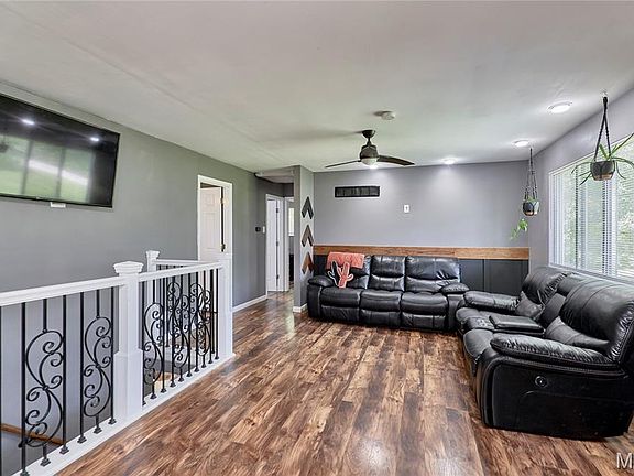 3rd image of 11 Lakota Acres