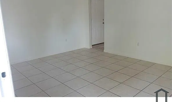 3 bed, $1,600 — Photo 2
