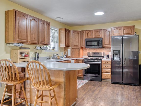 3rd image of 1772 Notnagle Rd