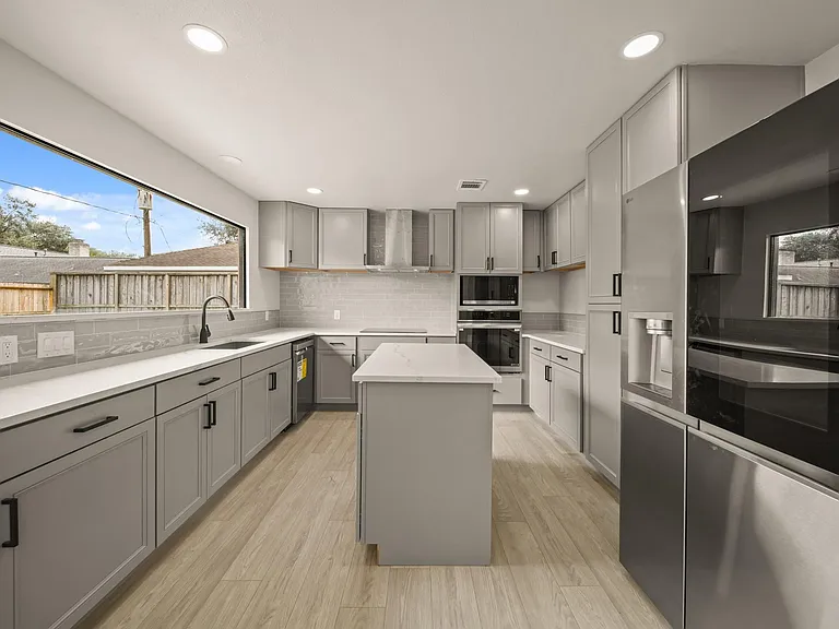 3010 Manila Ln — Photo 8