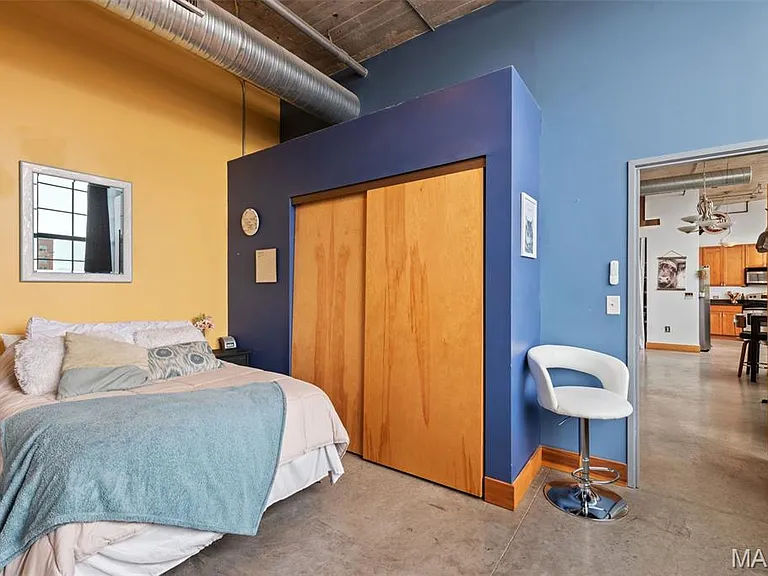 2323 Locust St #308 — Photo 42