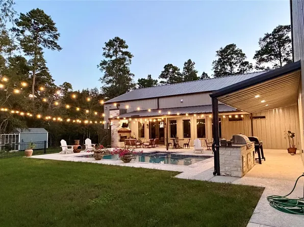 13940 Peterson Rd, Montgomery, TX 77356