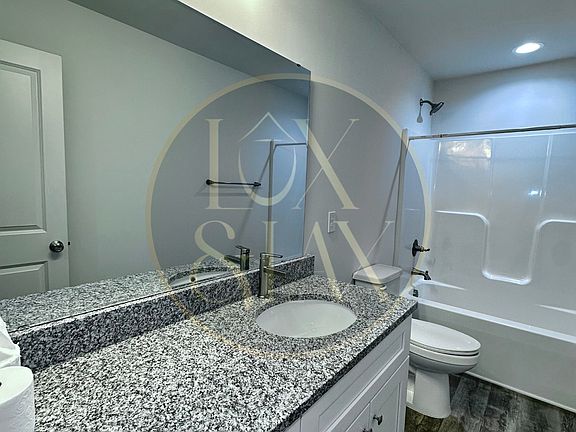 Upstairs Shared Bathroom | Sink