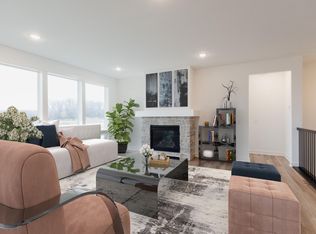 10255 Shadyview Ln, Maple Grove, MN 55311