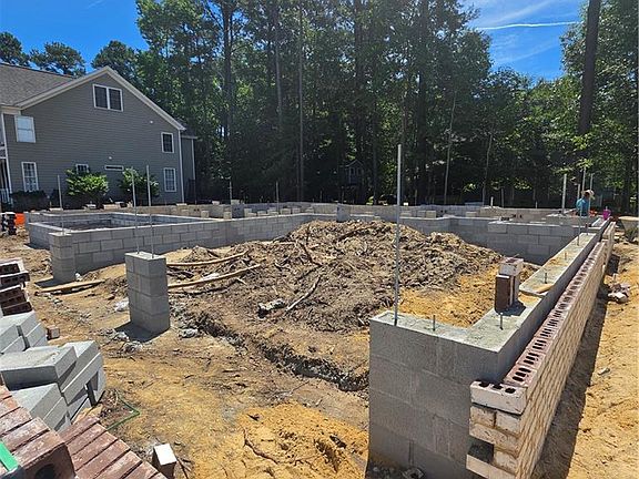 3rd image of 1221 Founders Pointe Trl