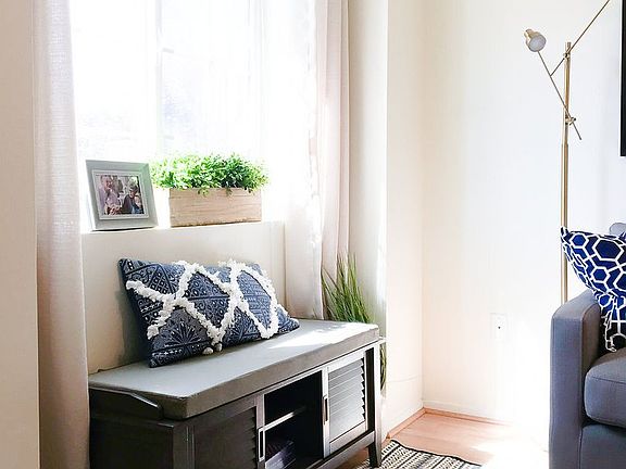 4th image of 600 Hosking Ave #77