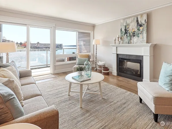 515 Lake Street S #209, Kirkland, WA 98033