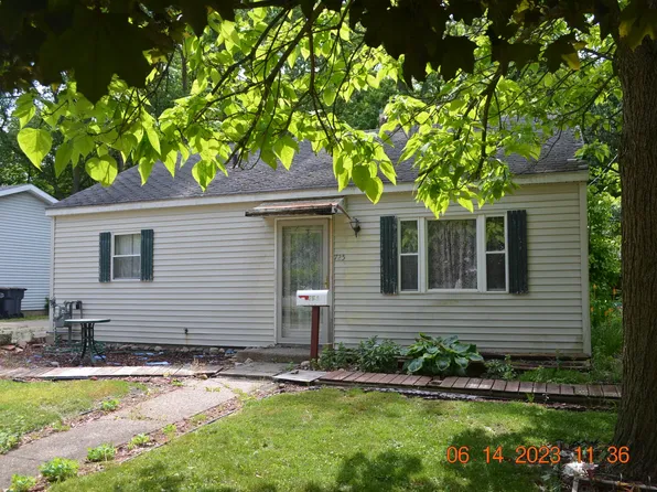 725 Hiways Ave, South Haven, MI 49090