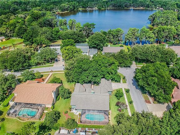 4th image of 18007 Clear Lake Dr