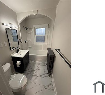 4th image of 434 Edison St