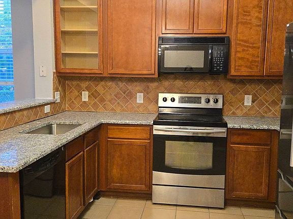 5th image of 4154 Kyndra Cir