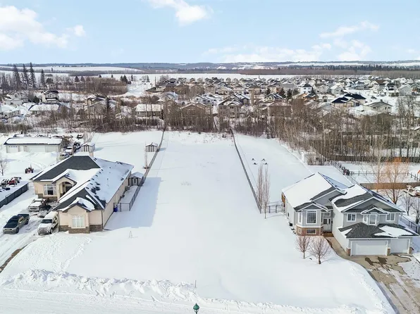 3726 47th St, Gibbons, AB T0A 1N1