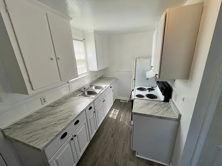38 Westover St — Photo 11