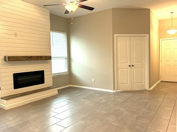 3rd image of 151 Bobwhite Way