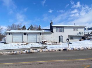 5140 Twilight Dr, Rapid City, SD 57703