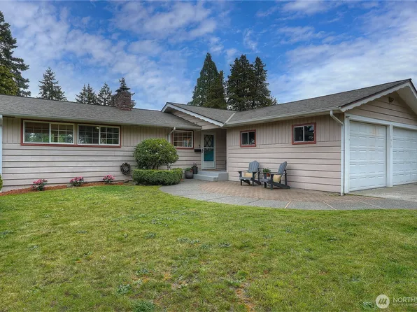 1045 Sunrise Lane, Fircrest, WA 98466