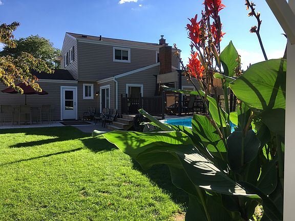 2nd image of 35632 Fernwood St