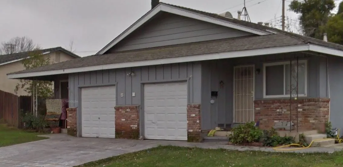 2 bed, 950 sqft, $2,200 — Photo 1
