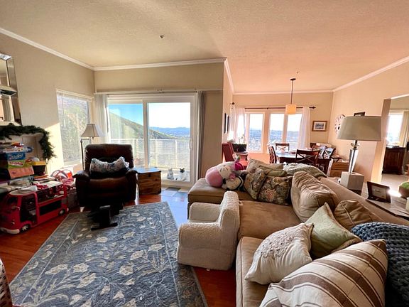 3rd image of 685 Mountain View Dr APT 2