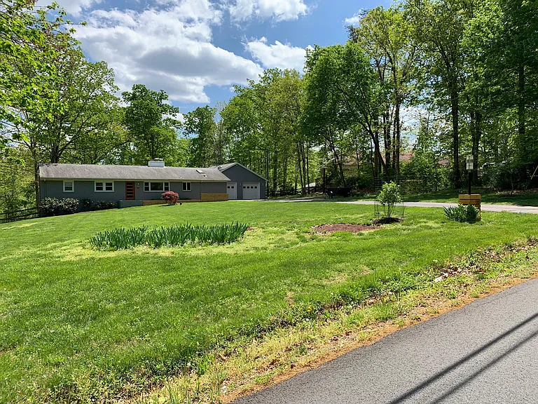118 Lakeland Dr — Photo 37