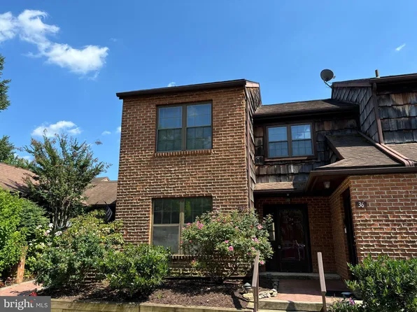 34 Witherspoon Ct #132, Wayne, PA 19087