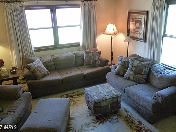3rd image of 14752 Sherwood Dr