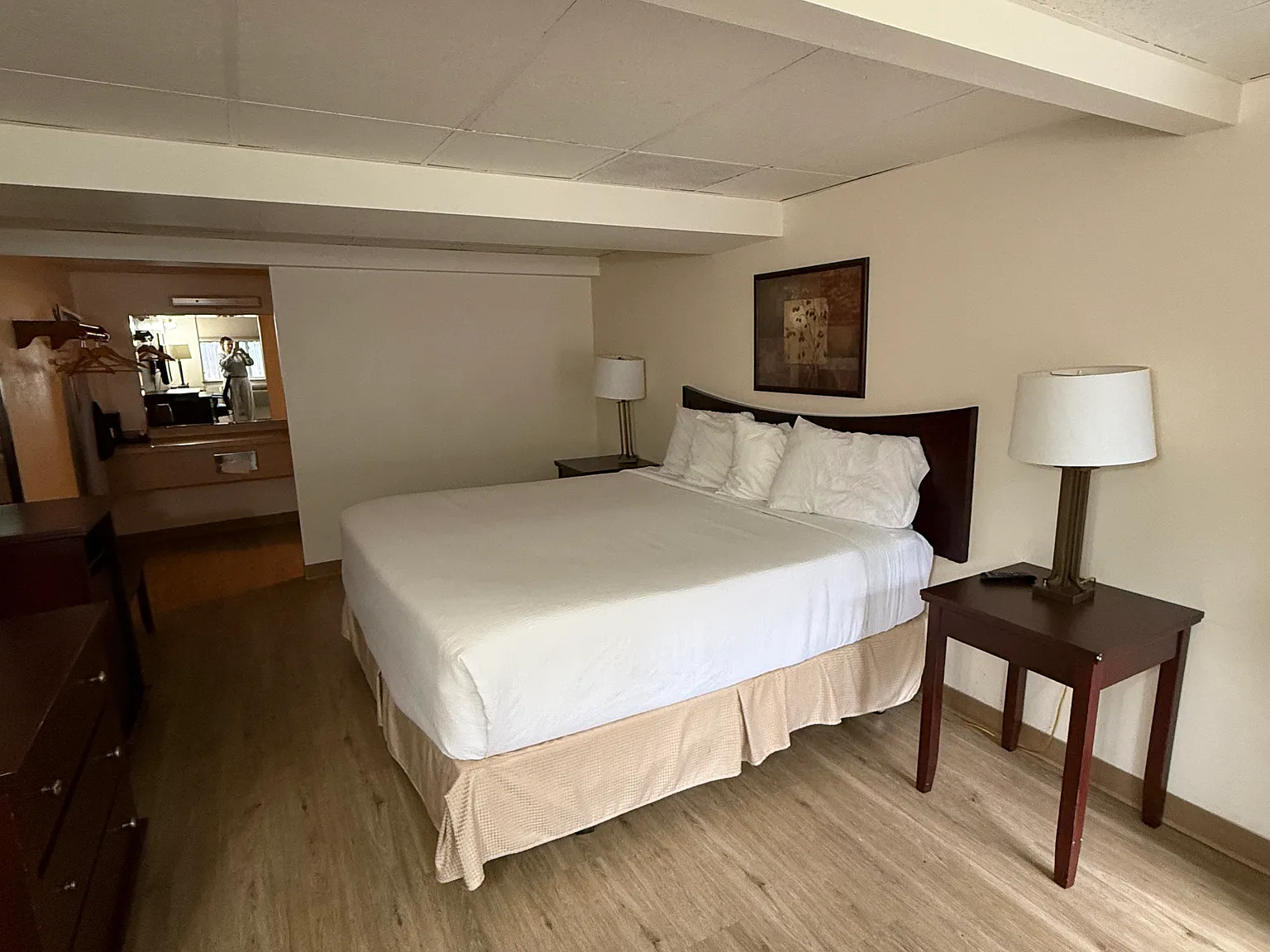1 bed, $1,000 — Photo 1