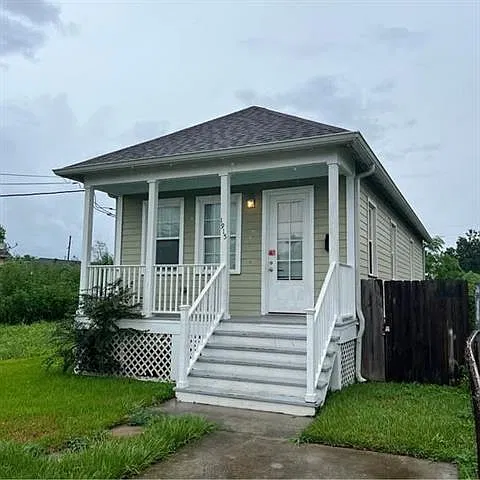 2 bed, 1.0 bath, 931 sqft, $1,150 — Photo 2
