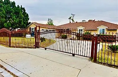 1704 E Vine Ave — Photo 1