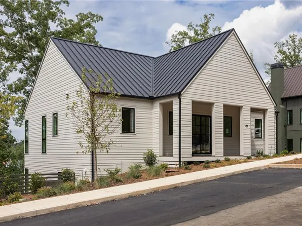 1080 Lupo Loop, Chattahoochee Hills, GA 30268