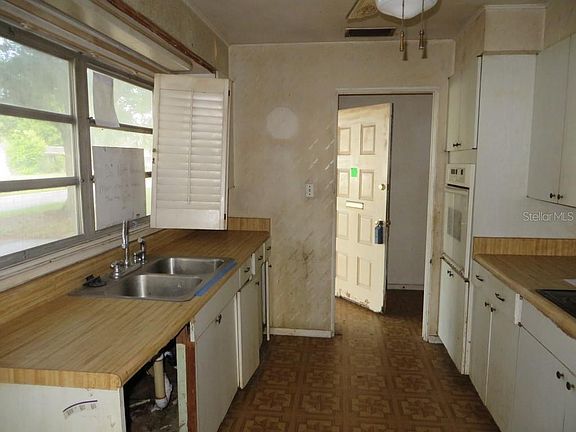 5th image of 3035 Browning St