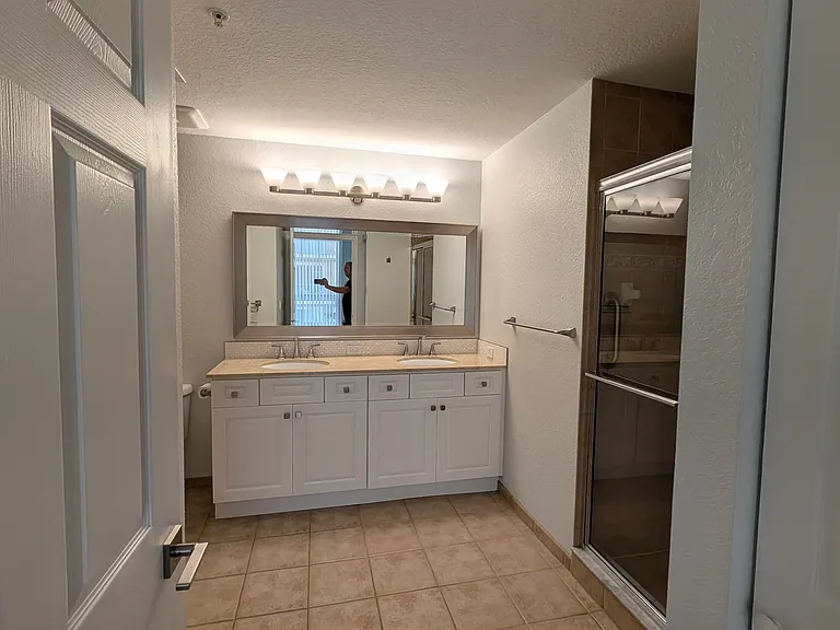1064 N Tamiami Trl #1304 — Photo 13